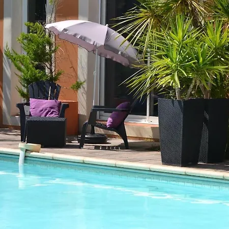 Pour Vous Dans Avec Piscine Appartement Mèze